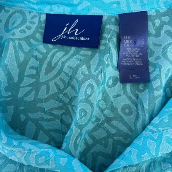 J.H. Collectibles Sky Blue Sheer Aztec Print 3/4 Sleeve Button Women's L Blouse - Picture 6 of 8